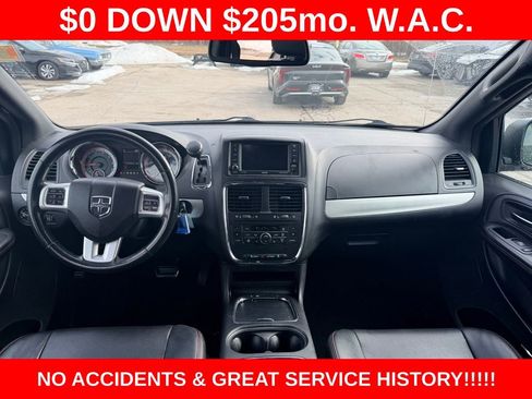 Used 2018 Dodge Grand Caravan GT image 32