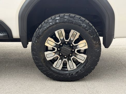 Used 2024 GMC Sierra 2500 Denali w/ Denali Reserve Package image 12