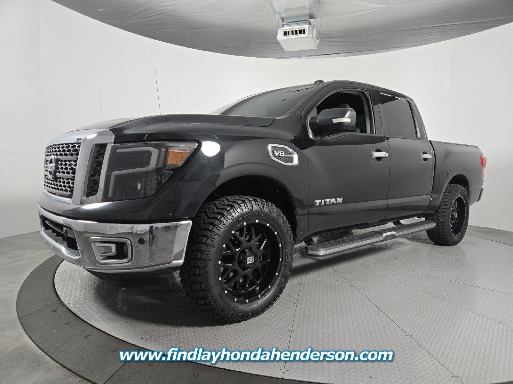 Used 2017 Nissan Titan SV RWD image 2