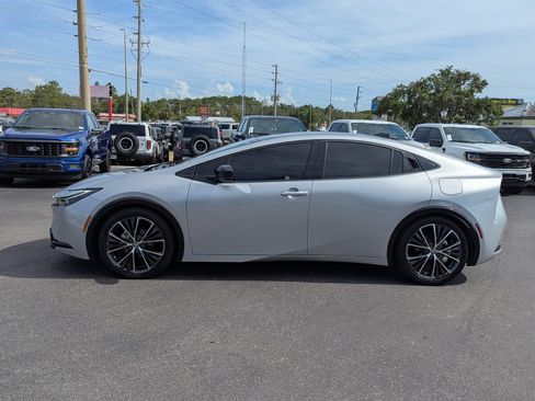 Used 2024 Toyota Prius Limited FWD image 6