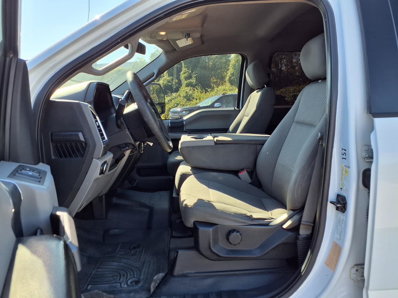 Used 2017 Ford F350 XLT w/ Camper Package AWD/4WD image 23