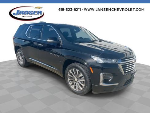 Used 2023 Chevrolet Traverse Premier FWD image 1