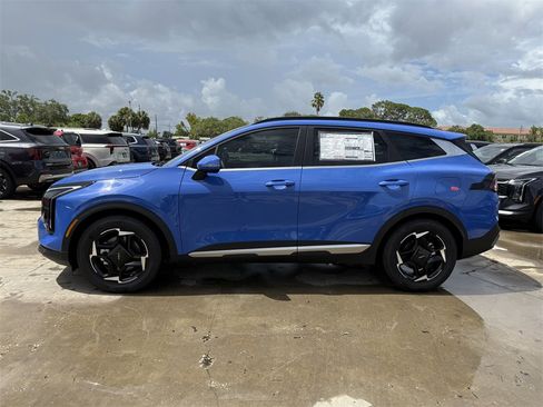 New 2026 Kia Sportage EX w/ EX Panorama Roof Package image 5