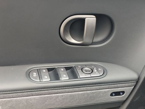 Certified 2025 Hyundai Ioniq 5 Limited image 15