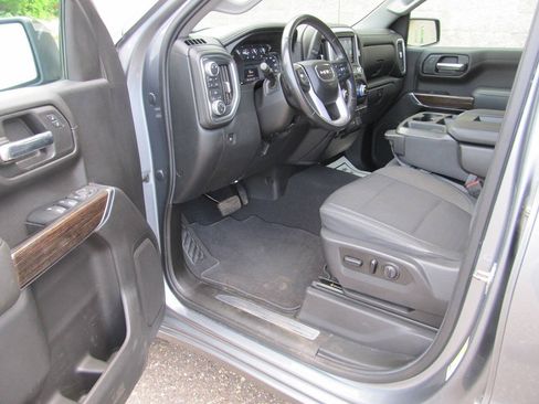 Used 2019 GMC Sierra 1500 SLE w/ SLE Value Package AWD/4WD image 4