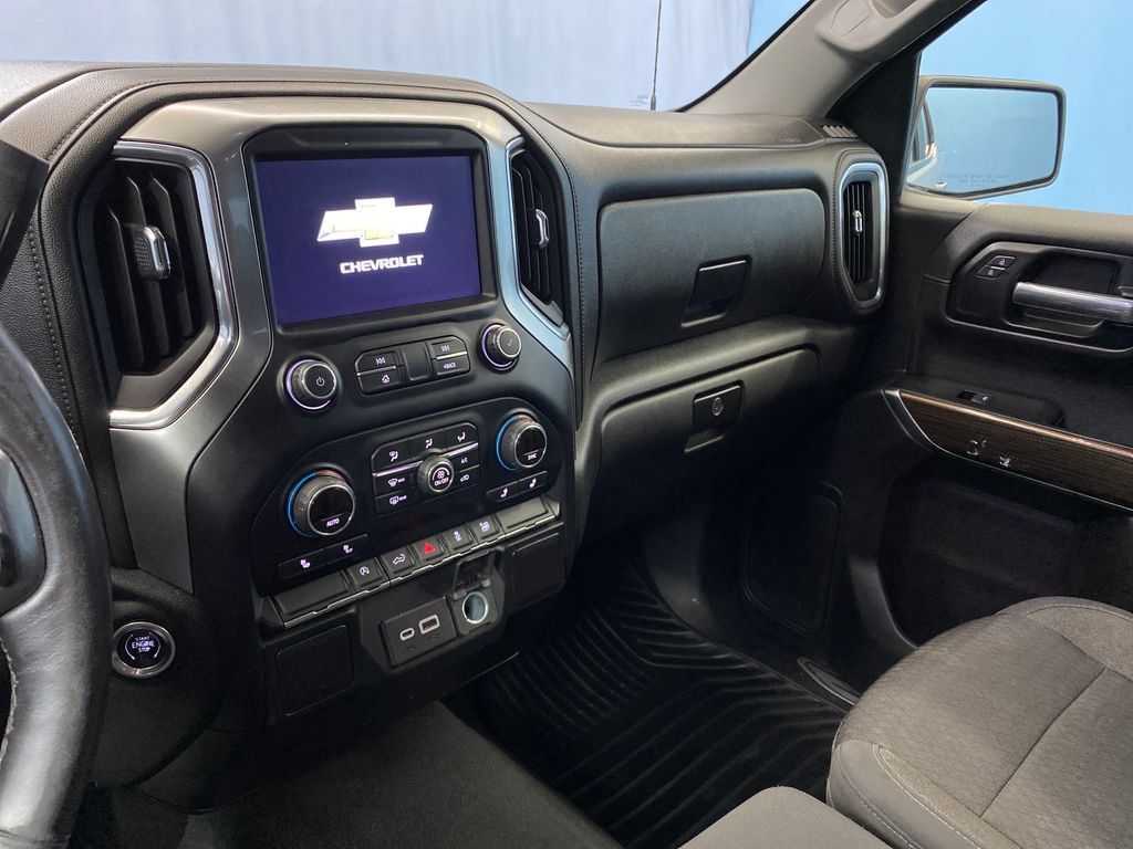 Used 2019 Chevrolet Silverado 1500 RST w/ All-Star Edition AWD/4WD image 16