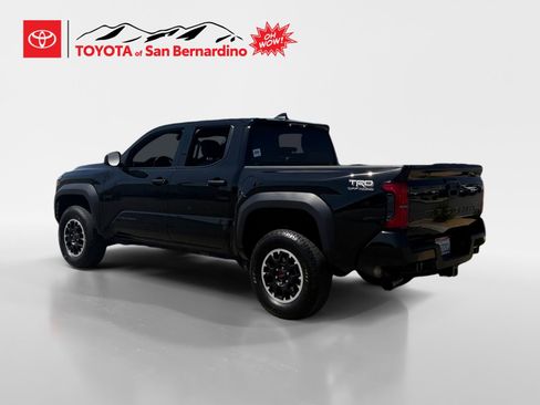 Certified 2025 Toyota Tacoma TRD Off-Road image 3
