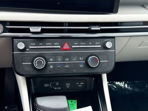 Used 2025 Hyundai Tucson SE FWD image 15