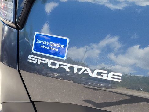 Used 2023 Kia Sportage EX FWD image 6