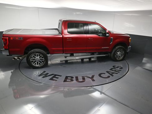 Used 2017 Ford F250 Lariat w/ Lariat Ultimate Package AWD/4WD image 32
