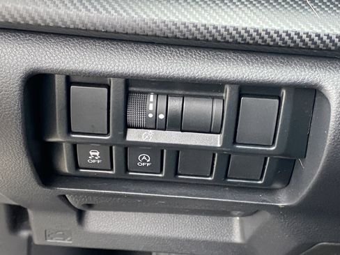 Used 2023 Subaru Crosstrek 2.0i Premium image 14