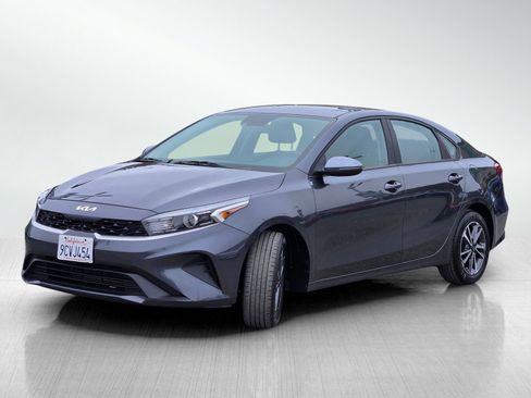 Certified 2023 Kia Forte LXS w/ LXS Technology Package image 8