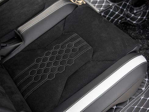 Used 2024 Lamborghini Urus Performante AWD/4WD image 52