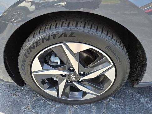 Used 2023 Hyundai Elantra SEL w/ Convenience Package FWD image 21