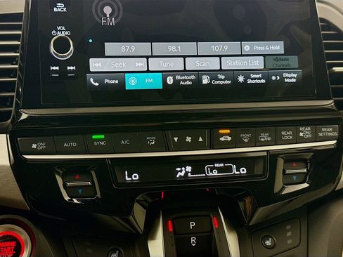 New 2026 Honda Odyssey EX-L image 17