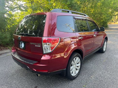 Used 2012 Subaru Forester 2.5X Premium AWD/4WD image 11