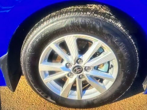 Used 2025 Toyota Camry LE image 8