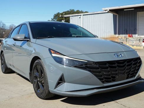 Used 2022 Hyundai Elantra SEL w/ Convenience Package image 32