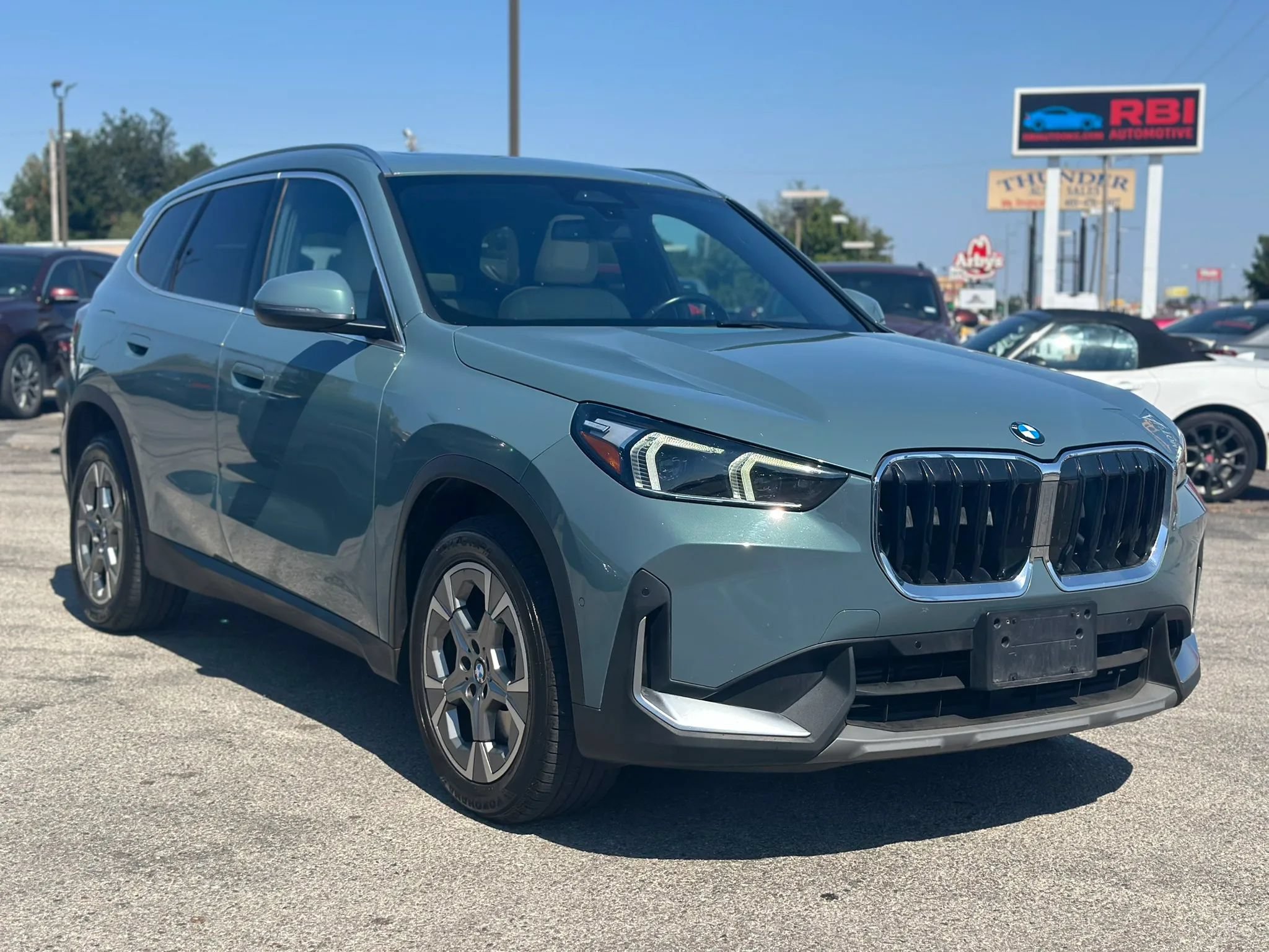 Used 2023 BMW X1 xDrive28i w/ Convenience Package AWD/4WD image 4