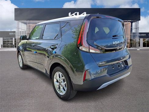 New 2025 Kia Soul LX w/ LX Technology Package image 3
