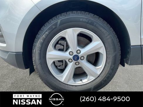 Used 2022 Ford Edge SE AWD/4WD image 10