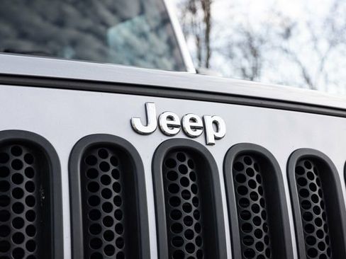 Used 2015 Jeep Wrangler Unlimited Sport w/ Quick Order Package 24S image 19