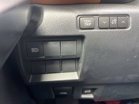 Used 2023 Lexus IS 300 w/ Comfort Package image 30