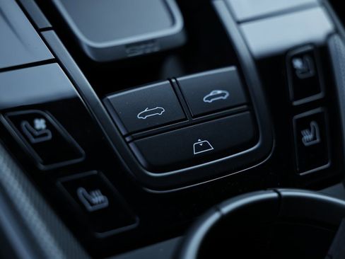 Certified 2025 Porsche 911 Carrera image 46