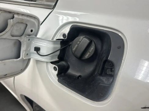Used 2014 Honda Accord EX-L image 32
