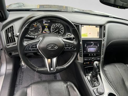 Used 2022 INFINITI Q60 3.0t Luxe w/ Essential Package RWD image 12