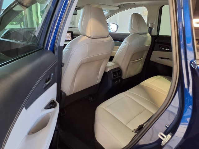 Used 2025 Nissan Murano SL w/ Cargo Package AWD/4WD image 17