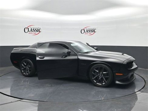 Used 2020 Dodge Challenger R/T w/ Blacktop Package image 30