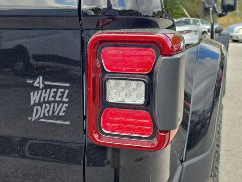 New 2026 Jeep Gladiator Willys AWD/4WD image 8