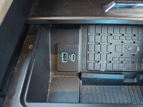 Used 2024 Ford Expedition Max Limited image 19