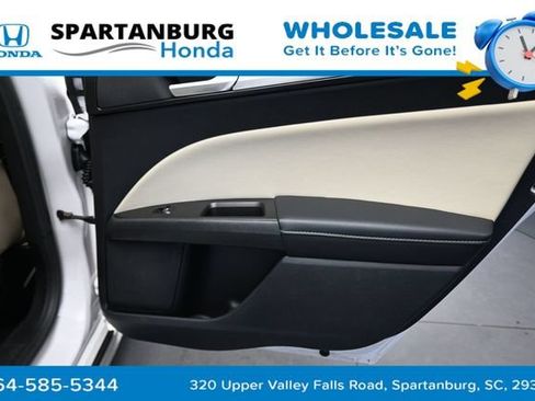 Used 2017 Ford Fusion Titanium FWD image 17