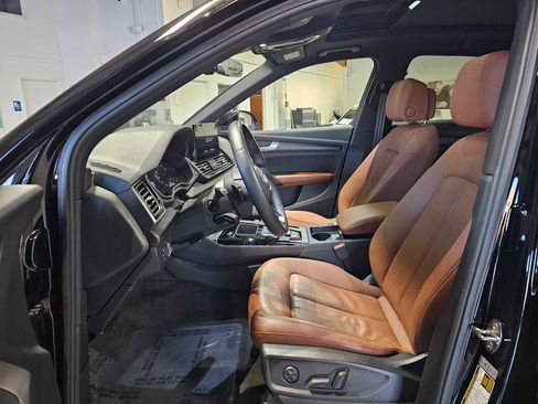 Used 2023 Audi Q5 2.0T Premium w/ Convenience Package image 22