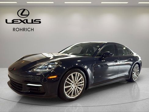 Used 2018 Porsche Panamera 4 image 23