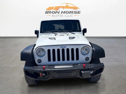 Used 2016 Jeep Wrangler Unlimited Rubicon AWD/4WD image 2