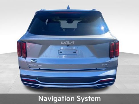 Used 2023 Kia Sorento SX Prestige w/ Panoramic Sunroof Package AWD/4WD image 6