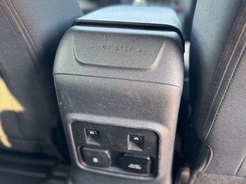 Used 2022 Ford Bronco Wildtrak image 26