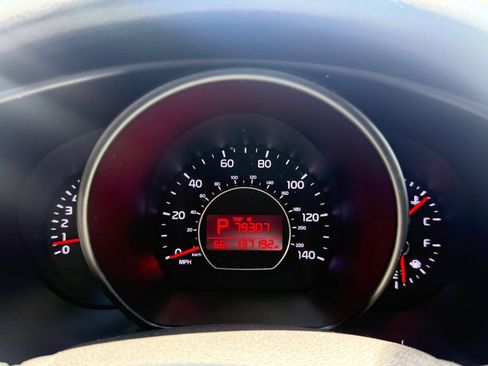 Used 2015 Kia Soul + w/ Audio Package FWD image 12