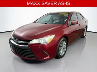 Used 2017 Toyota Camry XLE FWD video 3