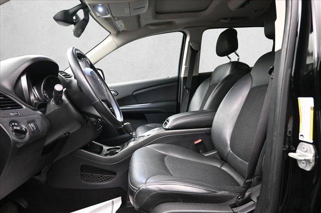Used 2020 Dodge Journey Crossroad FWD image 9