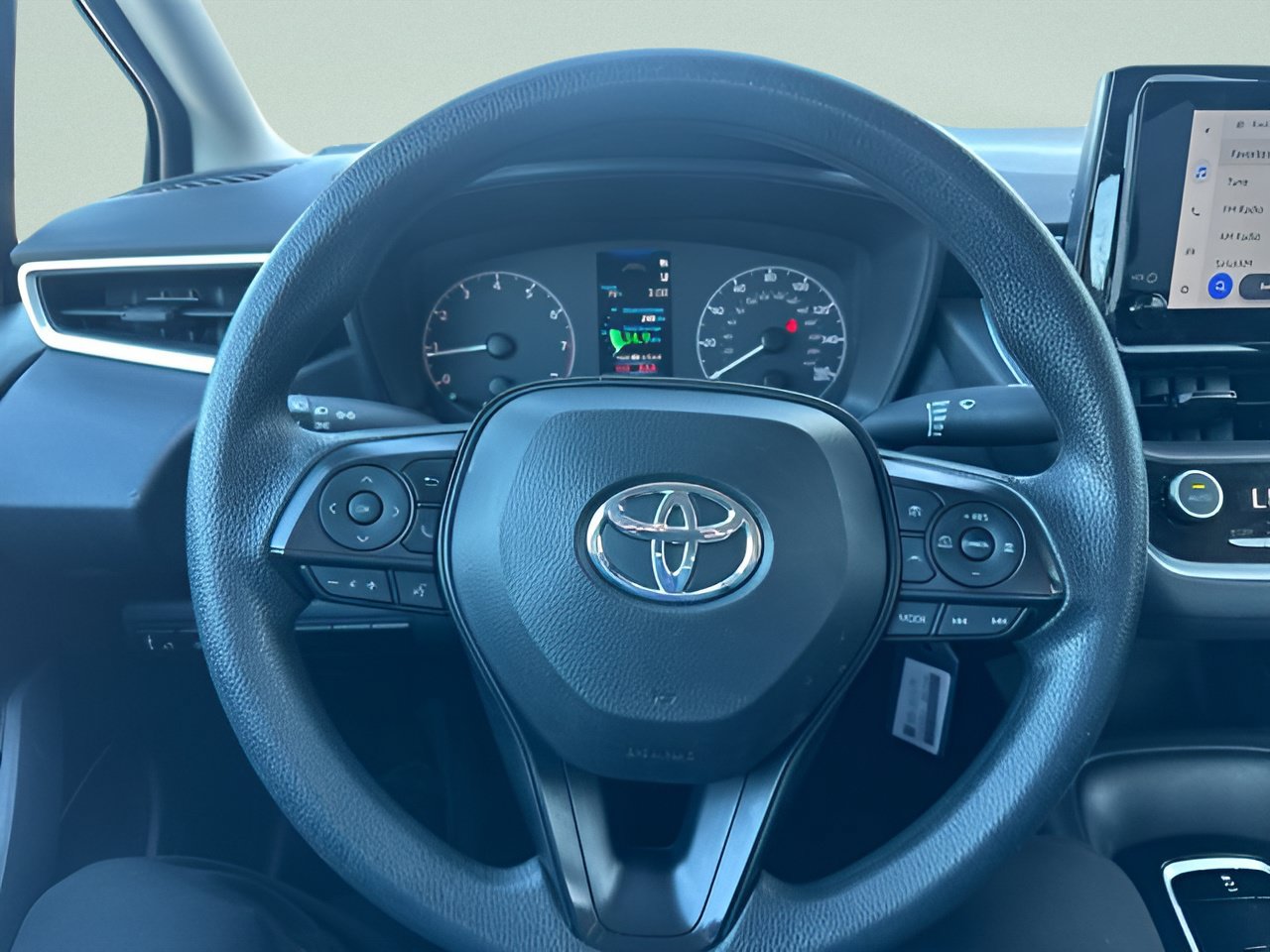 Used 2024 Toyota Corolla LE FWD image 15