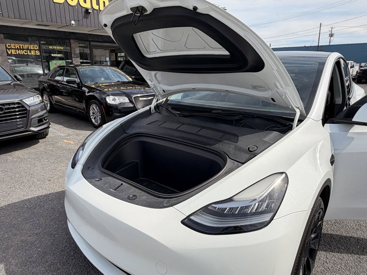 Used 2023 Tesla Model Y Long Range AWD/4WD image 25