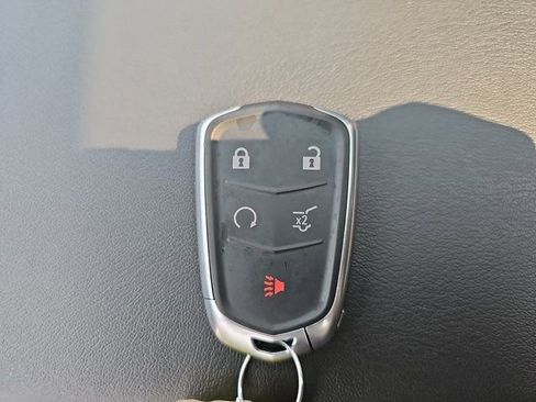 Used 2025 Cadillac XT6 Sport w/ Technology Package image 38