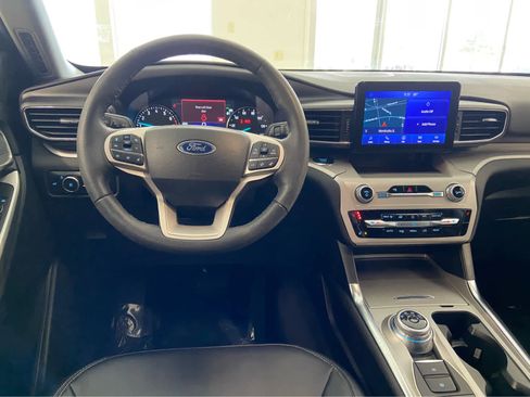 Used 2023 Ford Explorer XLT w/ Equipment Group 202A image 23