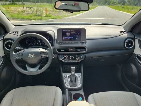 Used 2022 Hyundai Kona SEL FWD image 25