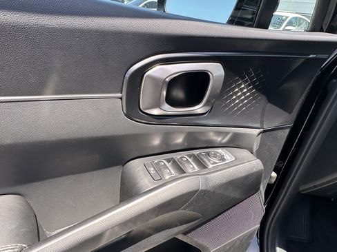 Used 2025 Kia Sorento S w/ Panoramic Sunroof Package FWD image 25