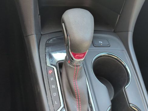 Used 2024 Chevrolet Equinox RS w/ RS Leather Package FWD image 18